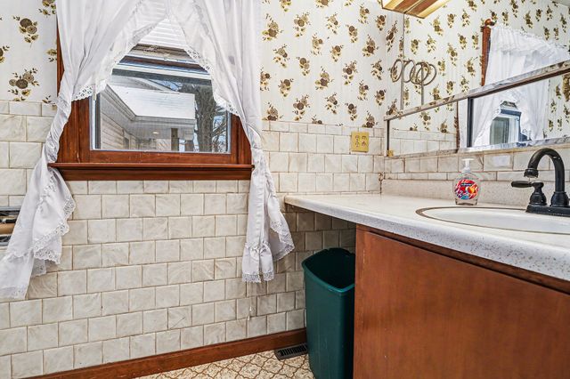 2854 Oak Street, Stevensville Vllg, MI 49127