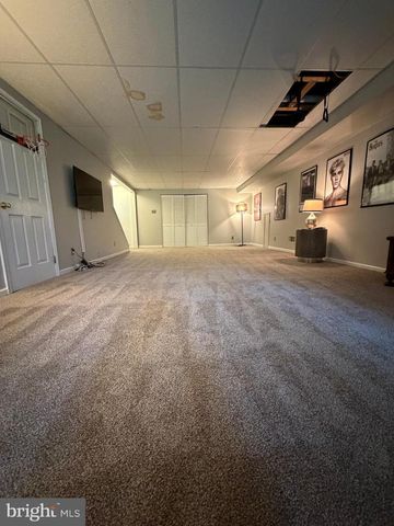 605 COVENTRY POINTE LN, Pottstown, PA 19465