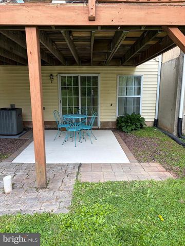 605 COVENTRY POINTE LN, Pottstown, PA 19465