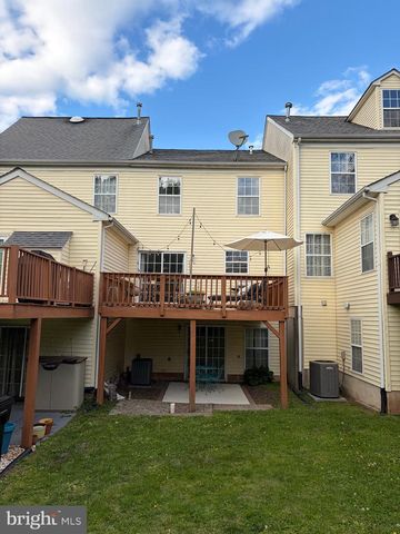 605 COVENTRY POINTE LN, Pottstown, PA 19465