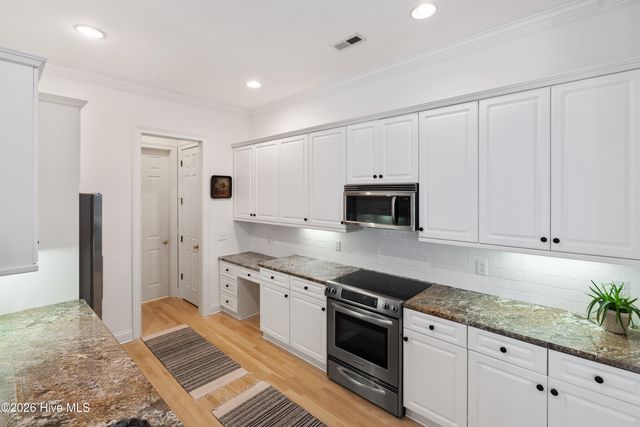 1100 Congressional Lane, Wilmington, NC 28411