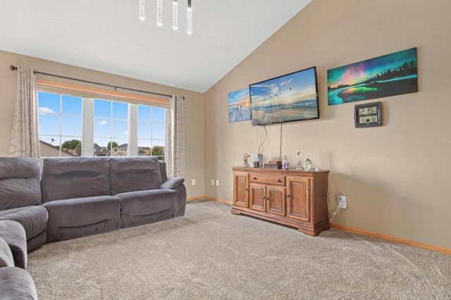 8649 Independence Drive, Chisago City, MN 55013