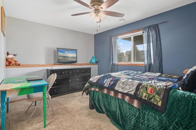 8649 Independence Drive, Chisago City, MN 55013