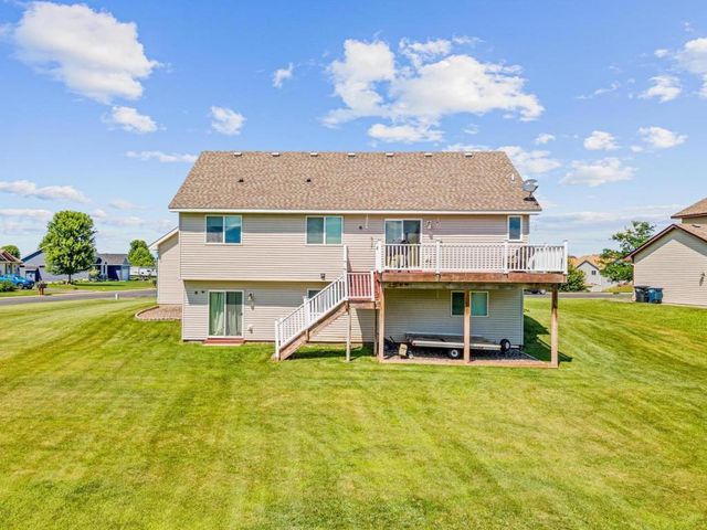8649 Independence Drive, Chisago City, MN 55013