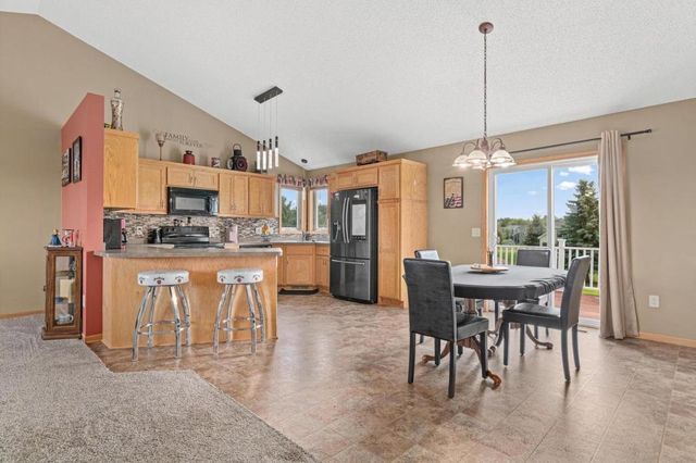 8649 Independence Drive, Chisago City, MN 55013