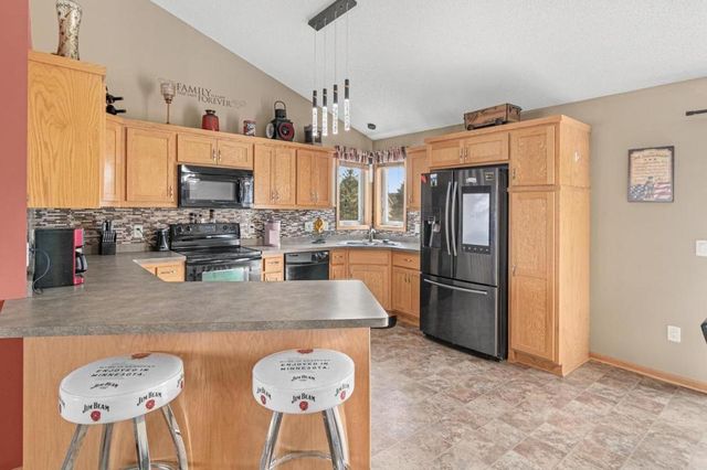 8649 Independence Drive, Chisago City, MN 55013