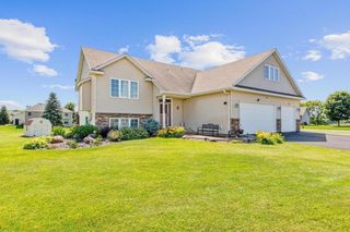 8649 Independence Drive, Chisago City, MN 55013