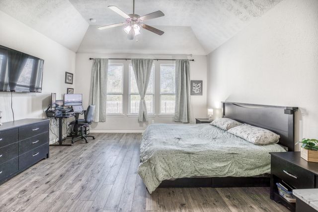 1827 Basin Trail, Brenham, TX 77833