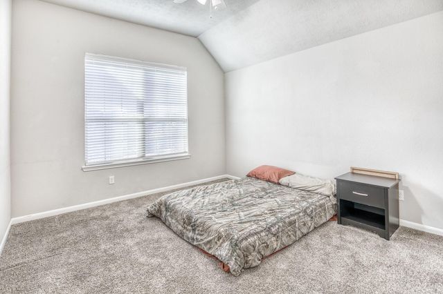 1827 Basin Trail, Brenham, TX 77833