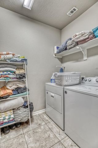 1827 Basin Trail, Brenham, TX 77833