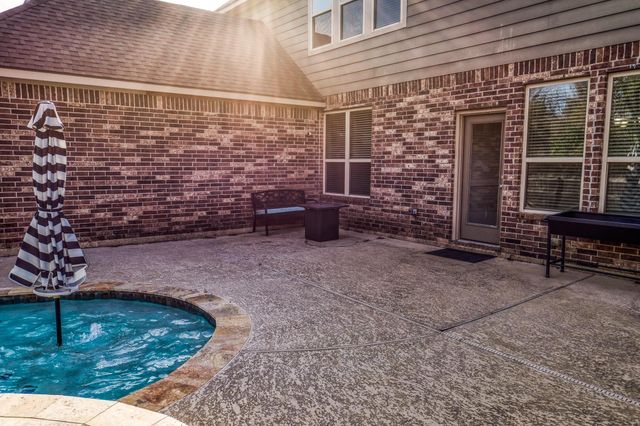 1827 Basin Trail, Brenham, TX 77833