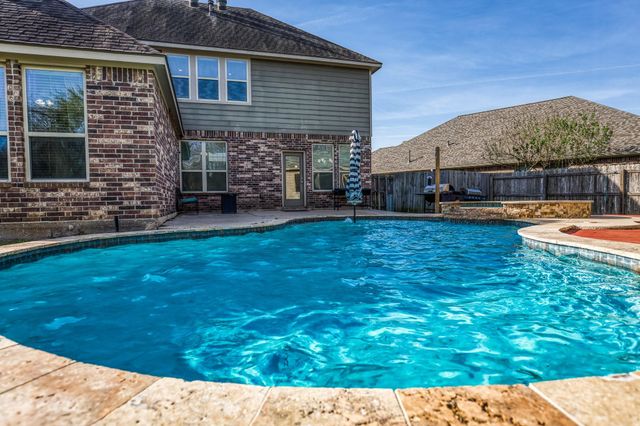 1827 Basin Trail, Brenham, TX 77833