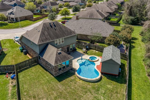 1827 Basin Trail, Brenham, TX 77833