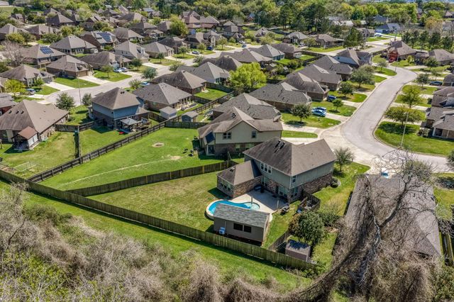 1827 Basin Trail, Brenham, TX 77833