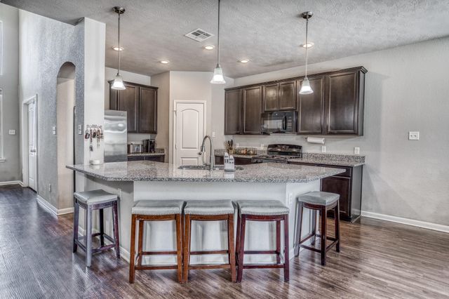 1827 Basin Trail, Brenham, TX 77833