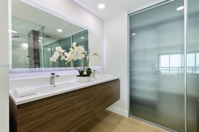 1040 Biscayne Boulevard 3403, Miami, FL 33132