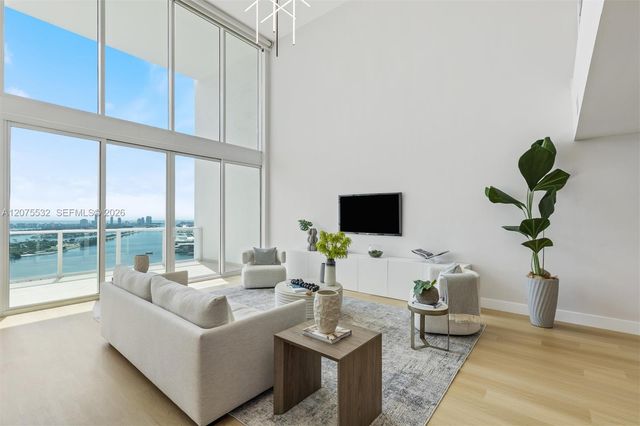 1040 Biscayne Boulevard 3403, Miami, FL 33132