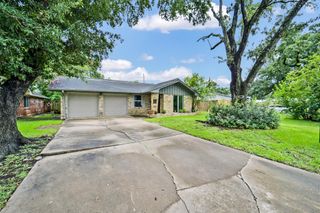 10519 Brinwood Drive, Houston, TX 77043
