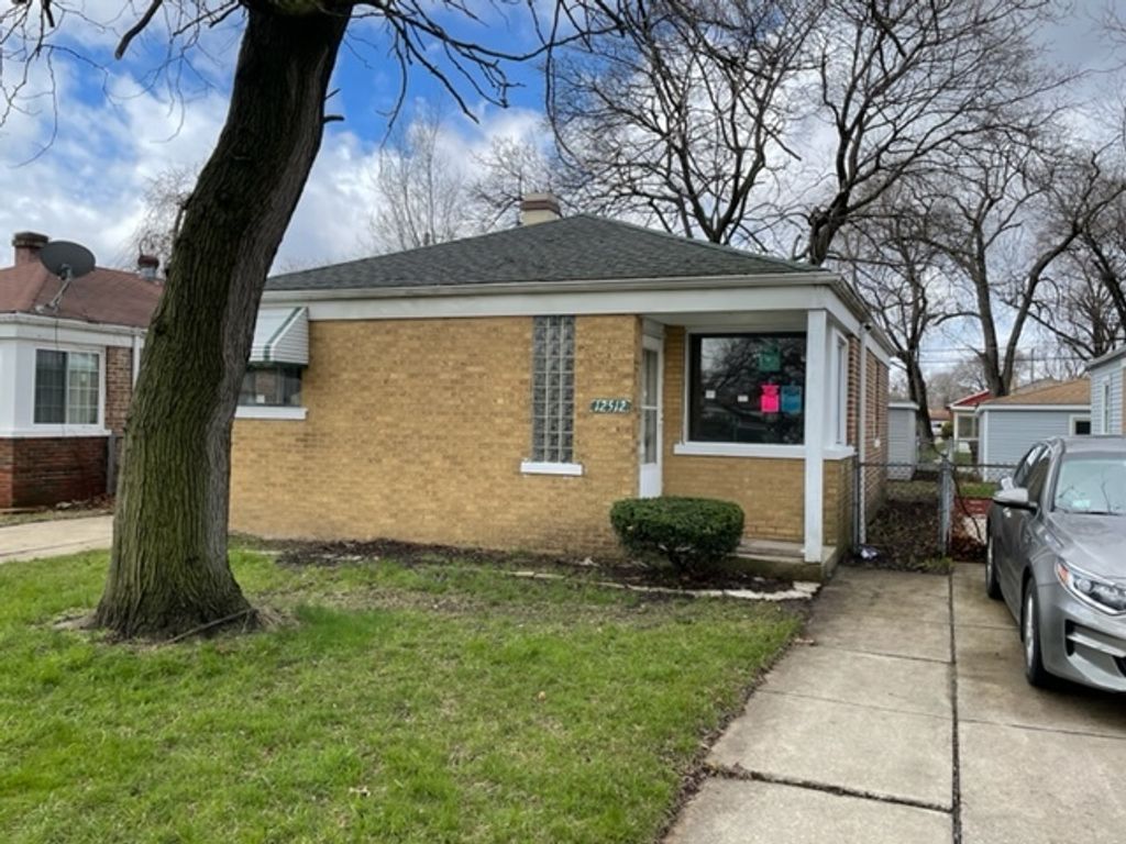 12512 S Loomis Street, Calumet Park, IL 60827