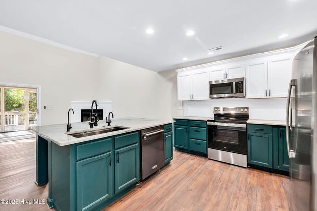 562 Anchor Way, Kure Beach, NC 28449