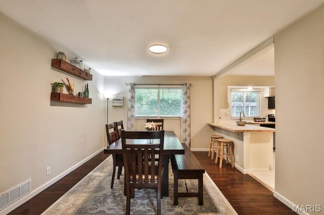 1121 King Carey Drive, St Louis, MO 63146
