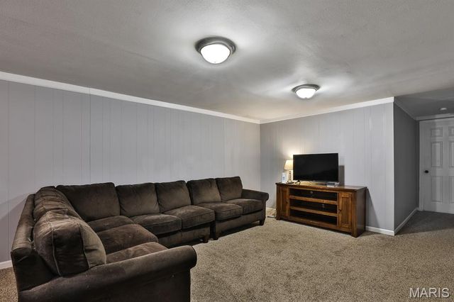 1121 King Carey Drive, St Louis, MO 63146