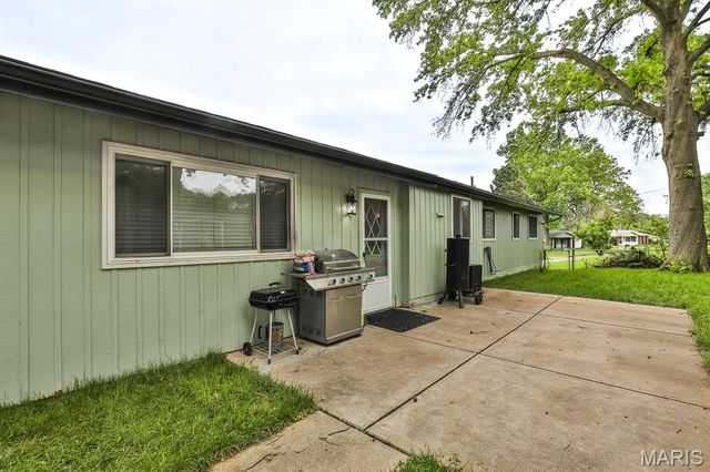 1121 King Carey Drive, St Louis, MO 63146
