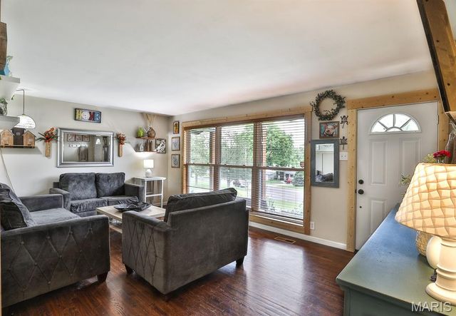 1121 King Carey Drive, St Louis, MO 63146