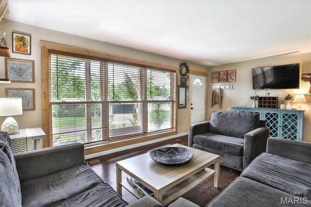 1121 King Carey Drive, St Louis, MO 63146