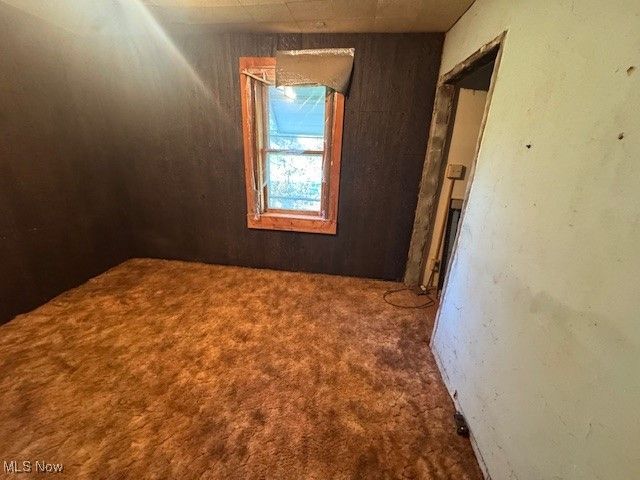 1784 Columbiana Road, New Springfield, OH 44443