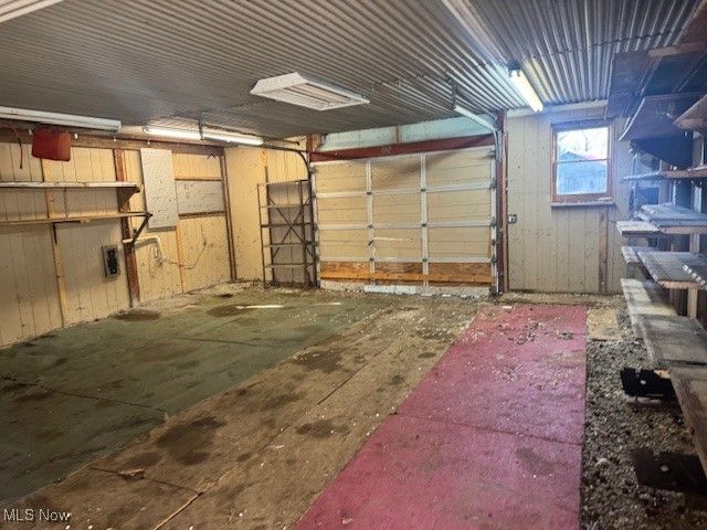 1784 Columbiana Road, New Springfield, OH 44443