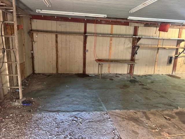 1784 Columbiana Road, New Springfield, OH 44443