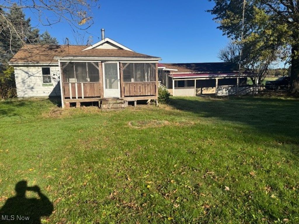 1784 Columbiana Road, New Springfield, OH 44443