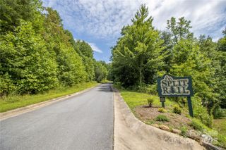 78 E Splitrail Drive, Hendersonville, NC 28792