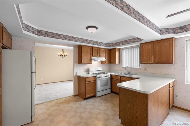 4210 Wingate Drive, Sterling Heights, MI 48310