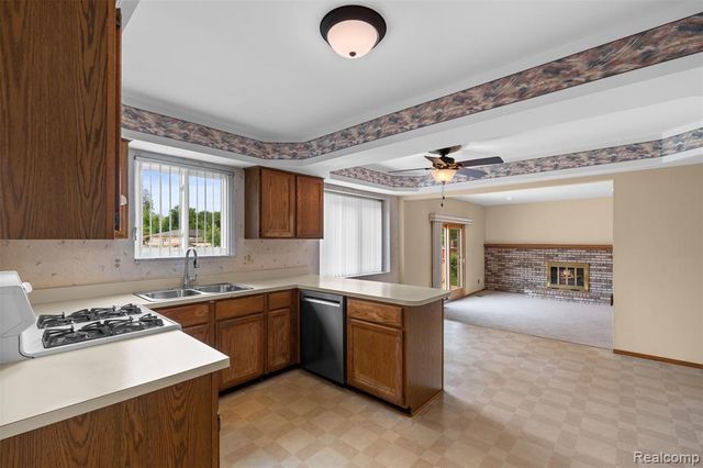 4210 Wingate Drive, Sterling Heights, MI 48310