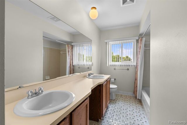 4210 Wingate Drive, Sterling Heights, MI 48310