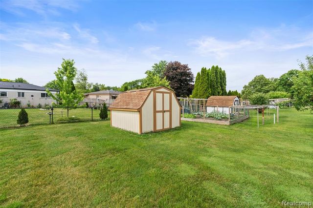 4210 Wingate Drive, Sterling Heights, MI 48310
