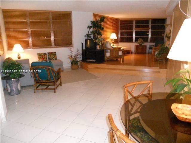 905 Brickell Bay Dr 931, Miami, FL 33131