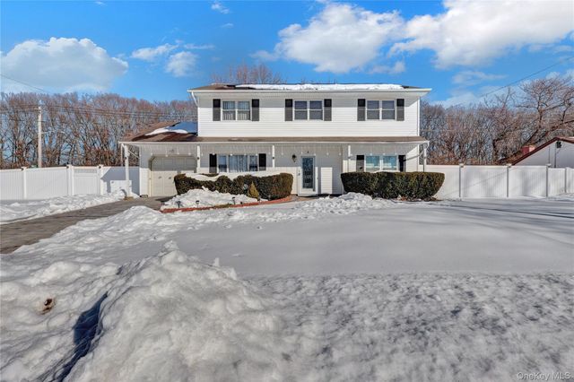 47 Bellwood Avenue, South Setauket, NY 11720