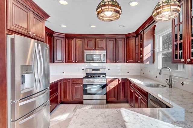 47 Bellwood Avenue, South Setauket, NY 11720