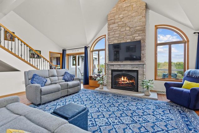 7207 FAIRVIEW ROAD, Denmark, WI 54208