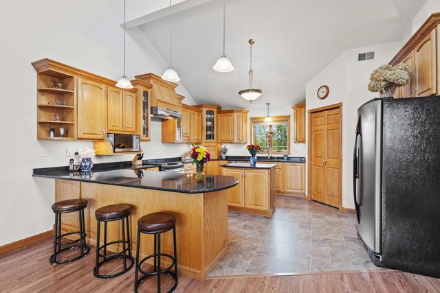 7207 FAIRVIEW ROAD, Denmark, WI 54208