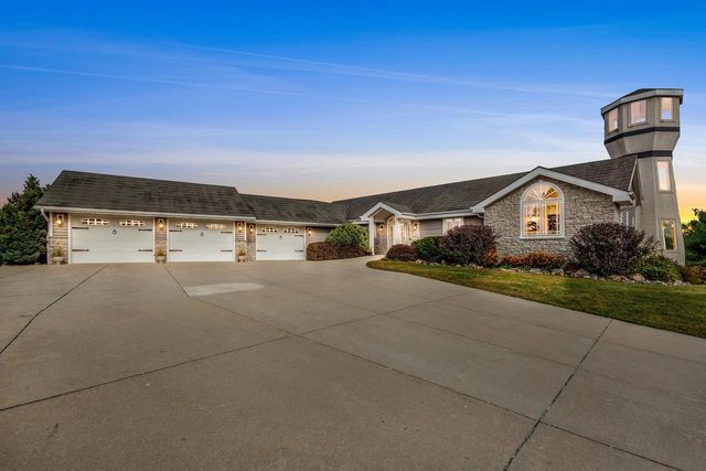 7207 FAIRVIEW ROAD, Denmark, WI 54208