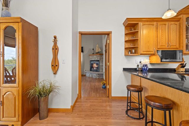 7207 FAIRVIEW ROAD, Denmark, WI 54208