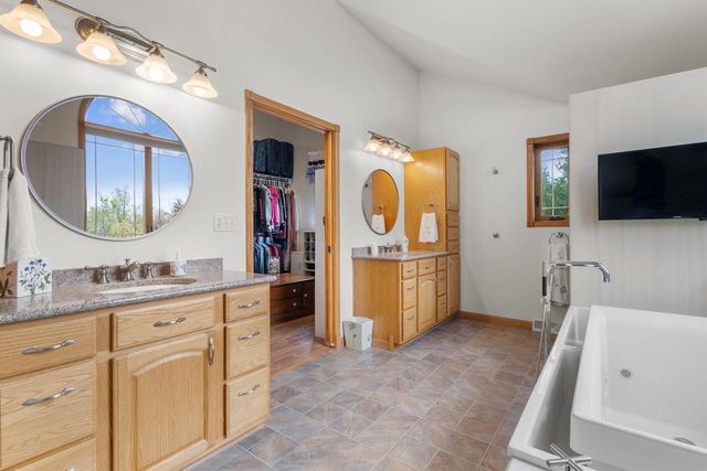 7207 FAIRVIEW ROAD, Denmark, WI 54208