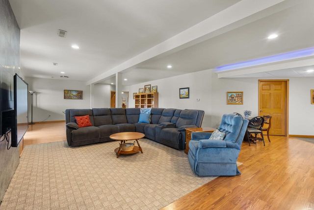 7207 FAIRVIEW ROAD, Denmark, WI 54208