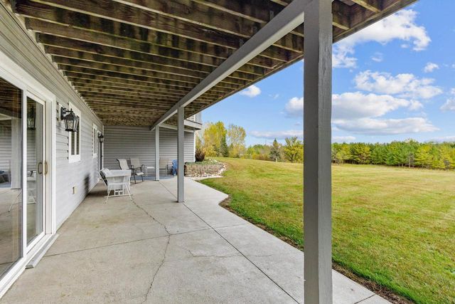 7207 FAIRVIEW ROAD, Denmark, WI 54208