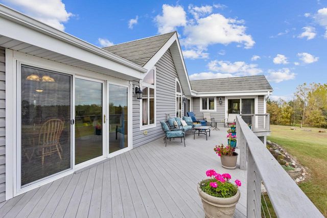 7207 FAIRVIEW ROAD, Denmark, WI 54208