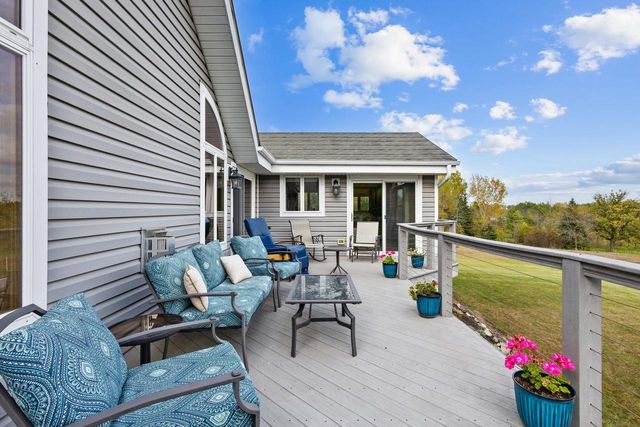 7207 FAIRVIEW ROAD, Denmark, WI 54208